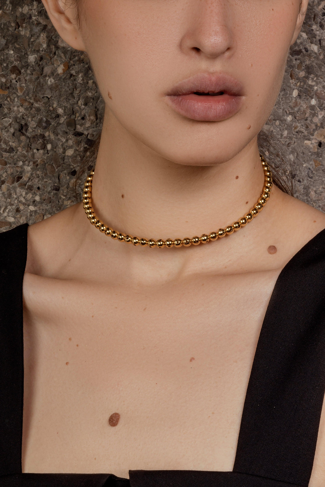 SMALL SPHERE NECKLACE